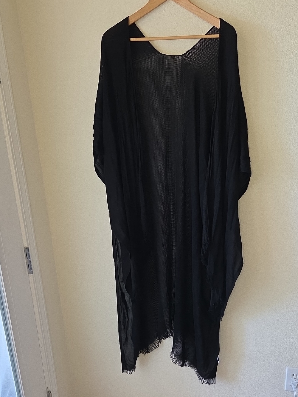 Black Lightweight Open-Front Kimono Coverup One Size Flowy Lightweight Vacation